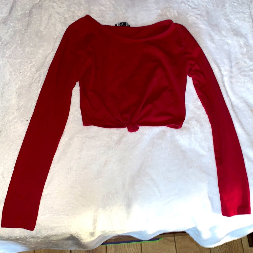 Long sleeve red top